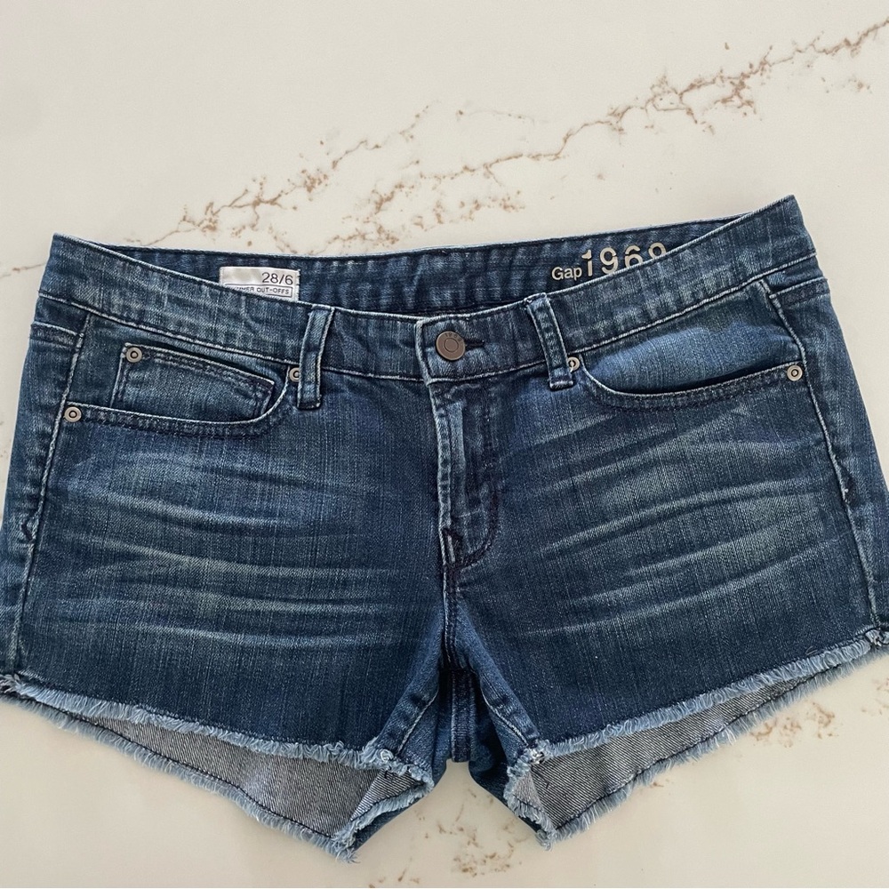Women’s GAP 1969 Jean Shorts!💕